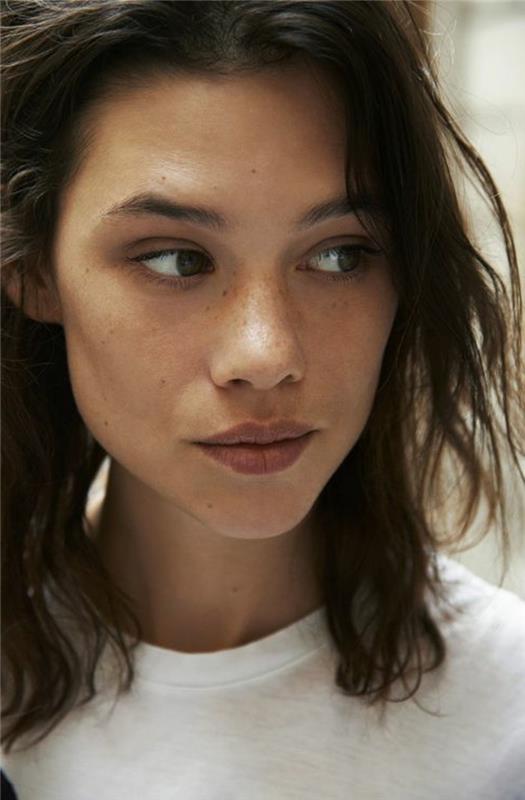 0-astrid-frisbey-de-caribean-pirates-how-to-have-pihy-a-ako-byť-krásna-s nimi