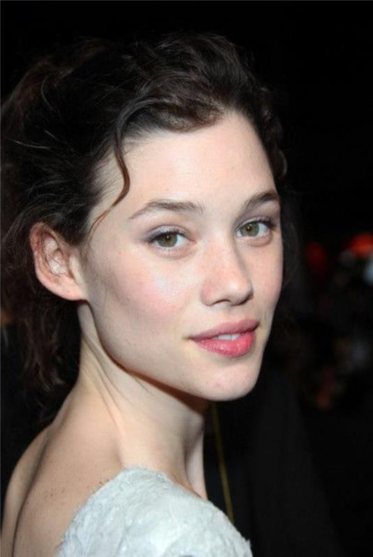 0-astrid-frisbey-de-caribean-pirates-how-to-have-pihy