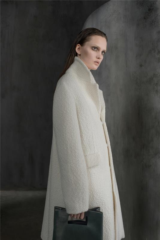 0-najnovších trendov-v-bielom-zimnom kabáte-pre-moderné-ženy