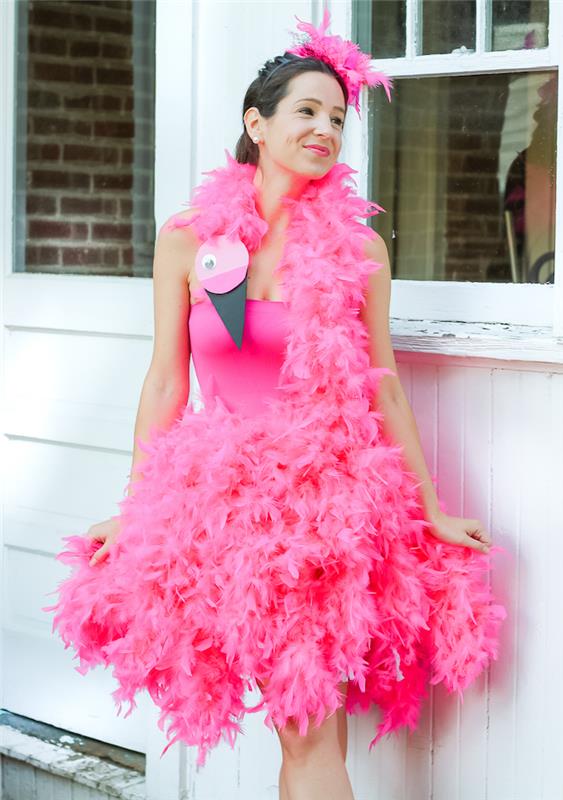 Rosa flamingo karneval tjejdräkt, idé till karnevalen i fint för kvinnor som vill sticka ut