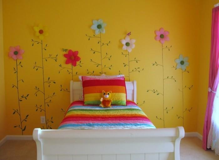nádherná myšlienka-maľba-detská izba-v-žltom-kvetinovom-nástennom-dekorácii-viacfarebnom-prehoze-
