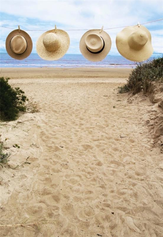 1-slamený klobúk-pláž-more-krásny-výhľad