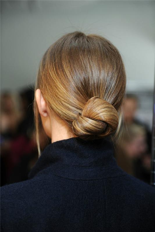1-večerný účes-ľahké-urob si sám-účes-balayage-blond-hnedé vlasy