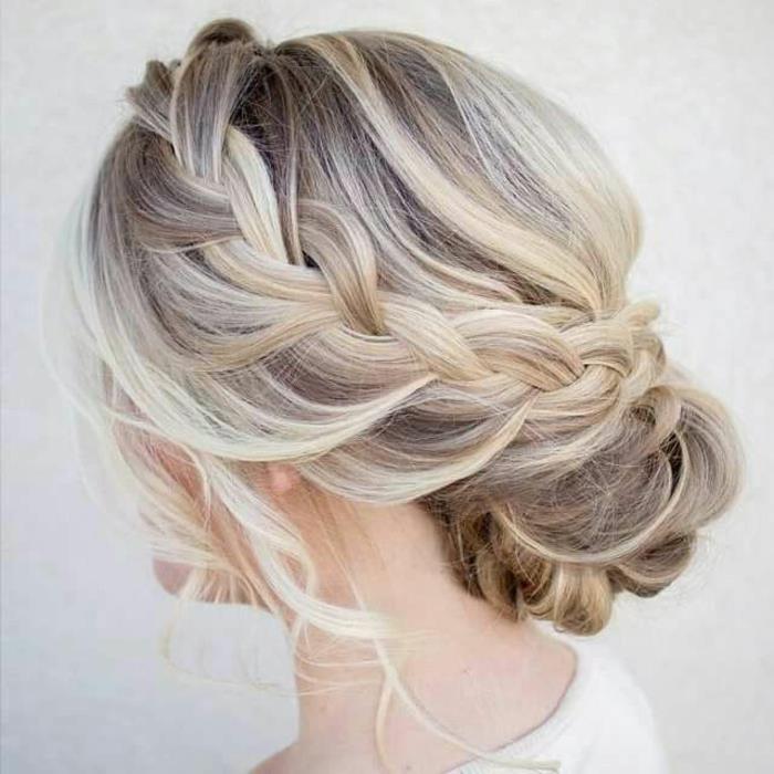 1-ľahký-účes-stredne dlhý-balayage-blond-pre-moderné-dievčatá-pekný-účes