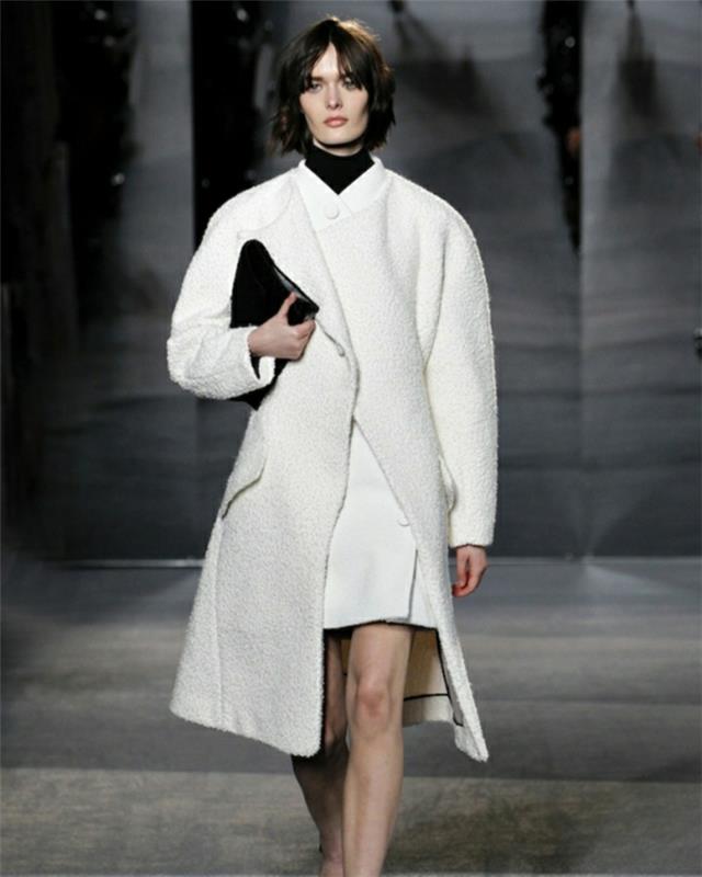 1-how-to-be-fashion-with-the-woman-officer-coat-coat-zara-woman-in-white-color