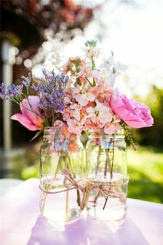 1-bröllop-bord-dekoration-med-blommor-bukett-av-färgade-blommor