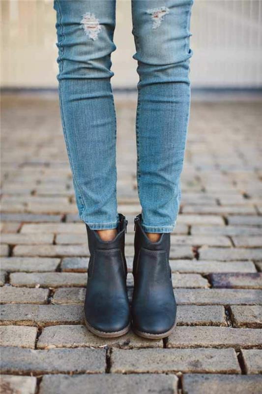 1-حذاء-جلد-أسود-مع-دنيم-أزرق-صيحات-موضة-شتاء -2016
