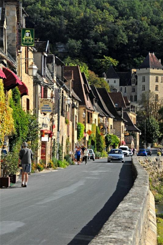 1-de-vackraste-städerna-i-Frankrike-La-Roque-Gageac