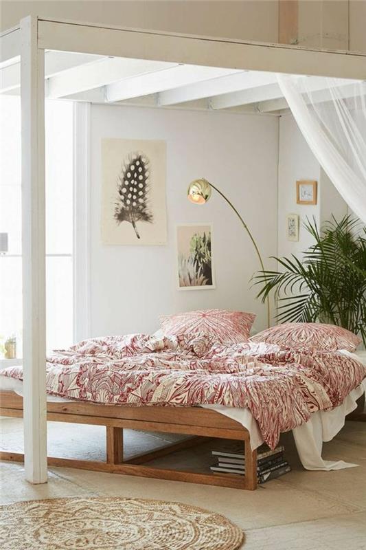 1-بالغ-تصميم-سرير-في-خشب-خام-سجاد-قوس-مصباح-أبيض-الجدران-في-غرفة النوم