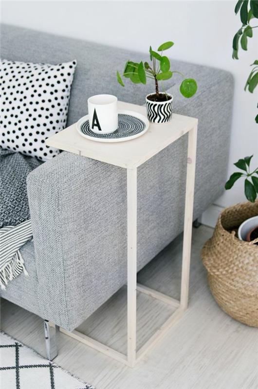 1-litet bord-i-ljus-trä-grå-soffa-vardagsrum-möbler-utdragbar-konsol-ikea