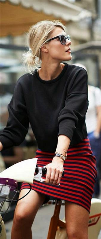 1-tröja-kvinna-svart-mode-randig-kjol-svart-röd
