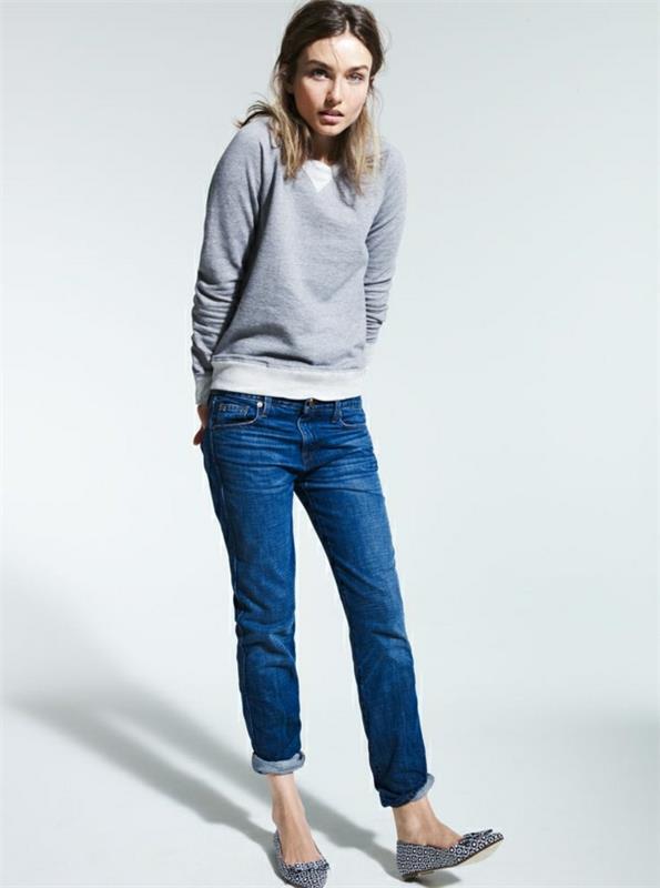 1-grå-tröja-kvinna-denim-blå-kort-hår-tjej