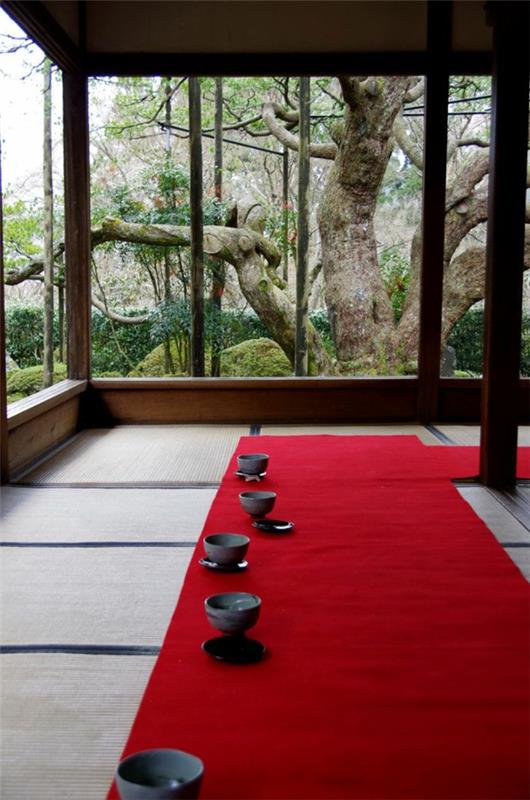 1-červený koberec-japonská architektúra