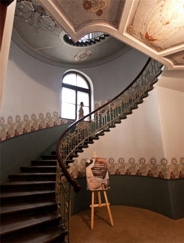 deco-trappa-mycket-estetisk-spiraltrappa-modern-hus