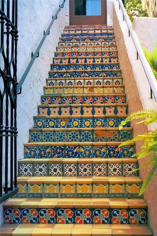 vacker-idé-deco-trappa-täckande-trappor-med-vackra-mosaik-kakel