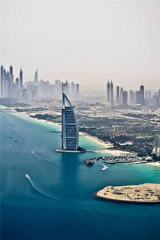 2-de-högsta-skyskraporna-i-världen-burj-al-arab-dubai-bostadshus-med-hotell