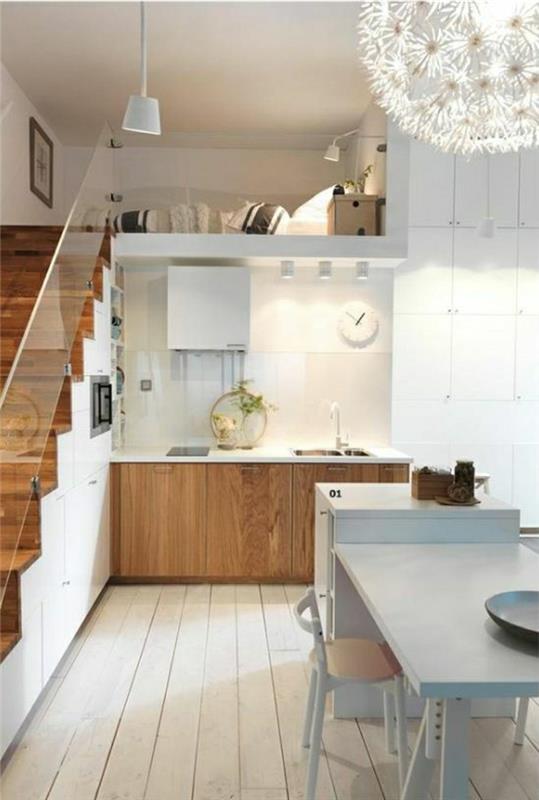 2-ett-vackert-kök-under-trappa-välutrustade-ut-med-platsbesparande-möbler