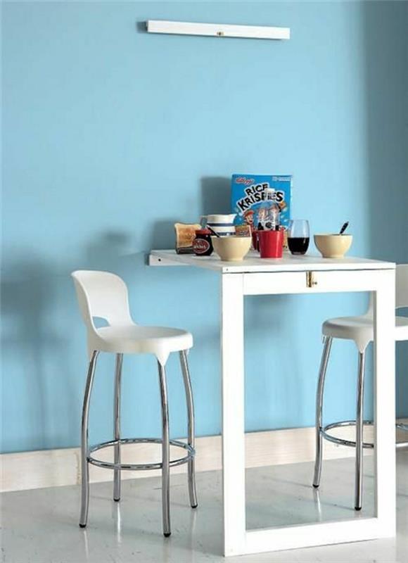 2-ett-vitt-trä-bord-som-är-platsbesparande-möbler-för-köket