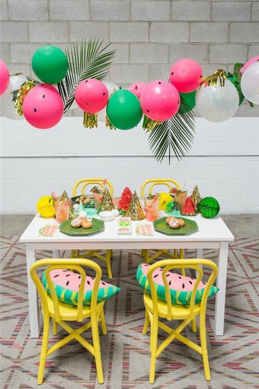 22-ballongkrans i rosa, vitt och grönt
