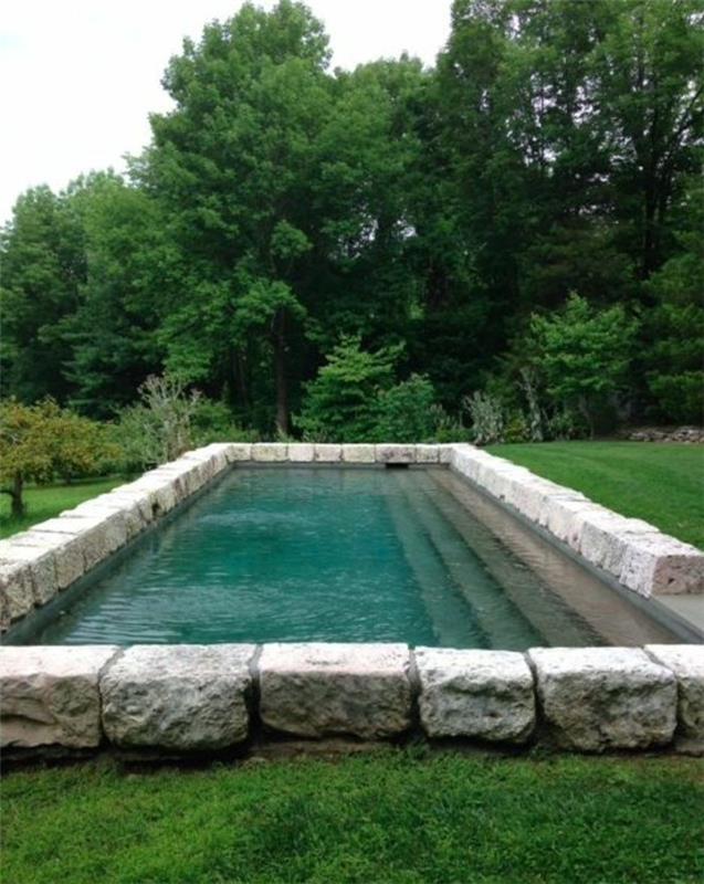 Nepretržitá údržba trávnika - bazén