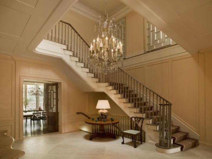 trappa-kvart-sväng-mycket-elegant-trappa-rymligt-hus