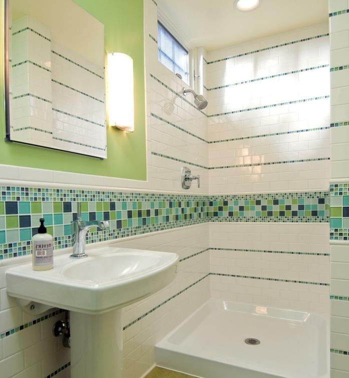 dekorácia do kúpeľne-malý-nápad-zaujímavá-obklad do kúpeľne-jemné-farebné schémy-nápad-sprcha-stĺpcový drez