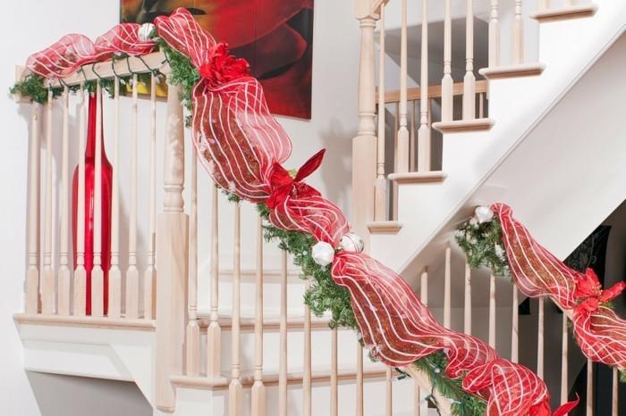 deco-trappa-jul-tema-trätrappa-deco-enkelt-och-estetiskt