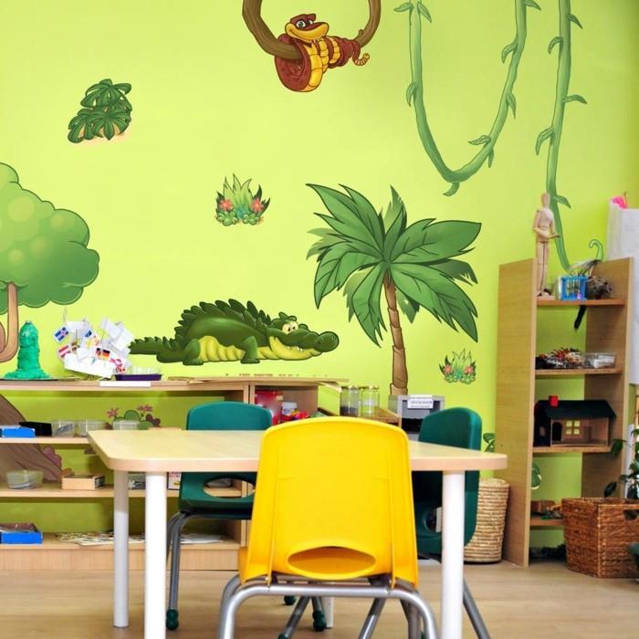 žltá detská izba-farba-so-samolepkami na stenu-predstavujúca-zvieratá-hravú-atmosféru-priaznivú na hranie
