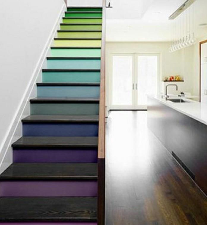 modern-trappa-rak-trappa-design-samtidasteg-steg-i-olika färger