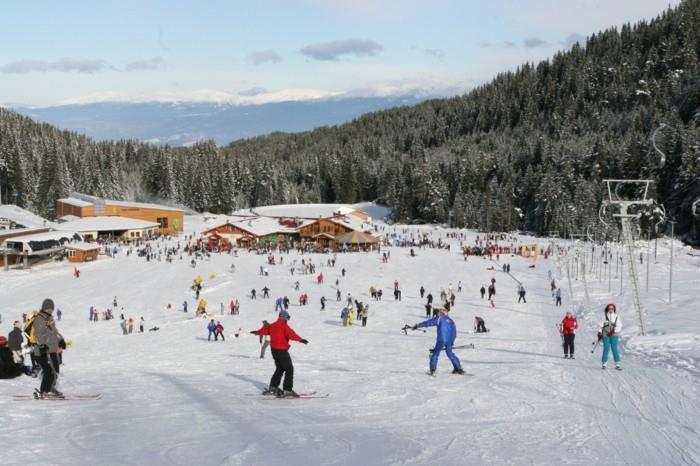 Bansko-Bulharsko-Pobyt-snowboard-prázdniny-pružiny-lacné