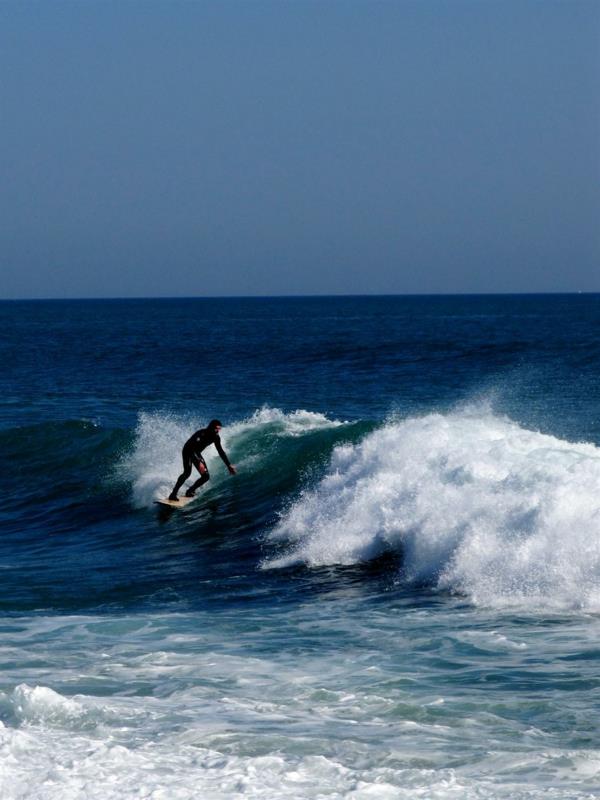 Biarritz-surf-sur-surfer-sur-la-Vague-ocean