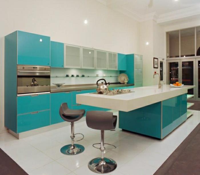 Kuchyne-akvamaríny-interiér-nápad-v-modrej