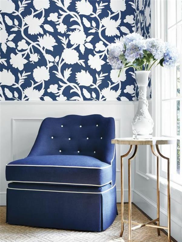 Väggdekoration-idé-design-tapeter-vacker-vägg-blå-blommor-vas
