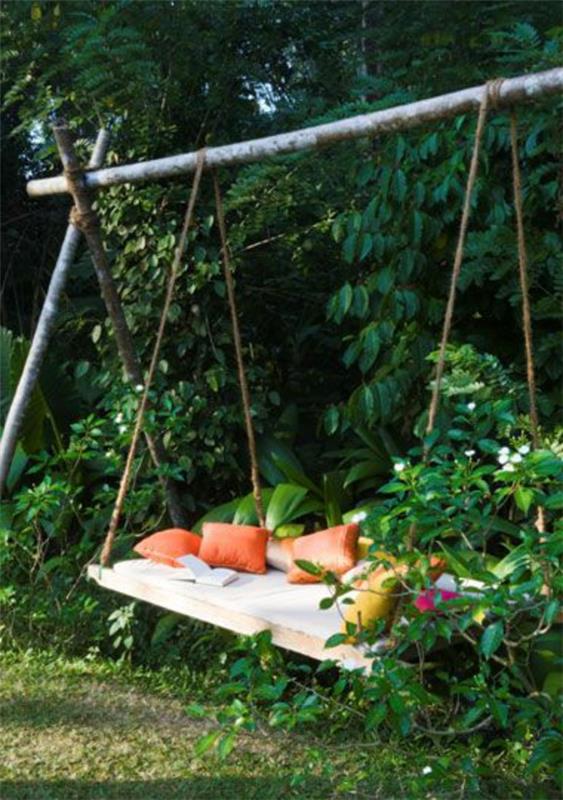 The-garden-swing-swing-outside-green