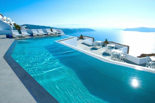 Ostrov Santorini-nádherná dovolenka-nekonečný bazén