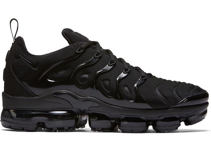 Trojitá čierna fotka tenisky Nike VaporMax Plus ako pánske tenisky 2018