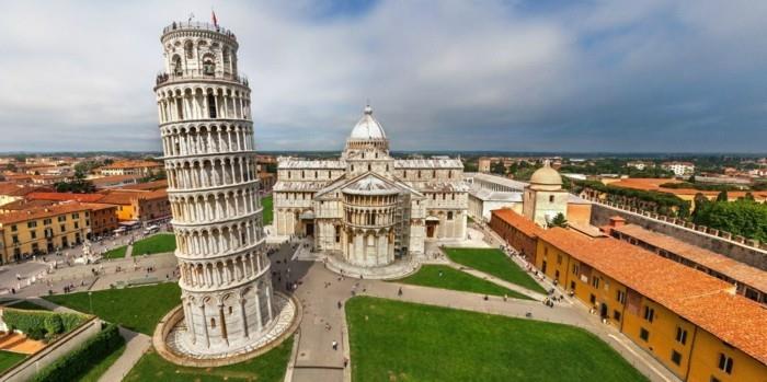 Pisa-place-des-Miracles-de-vackraste-städerna-i-Italien-storlek