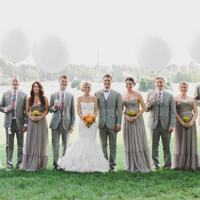 Bröllop-gäst-vittne-klänning-foto-bruden-brudgummen-blommor