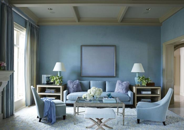 Obývacia izba akvamarínovo purpurovej farby