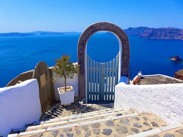 Dvere na ostrov Santorini-pekný-ostrov-turistický cieľ