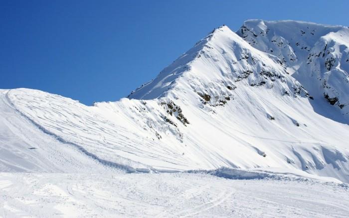Lyžiarsky pobyt-Bulharsko-snowboard-prázdniny-pružiny-lacné