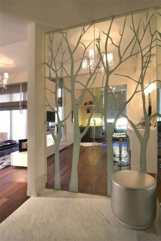 Nálepka na stenu-zrkadlo-odraz-stromy-obývačka