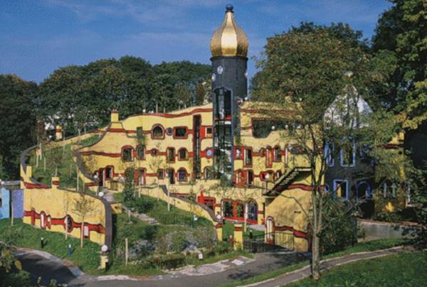 The-Hundertwasser-house-in-Grugapark-Essen-North-Rhine-ويستفاليا