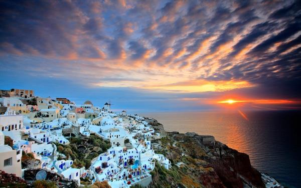 Dovolenka-na-Santorini-Grécku-Egejskom-Západe slnka