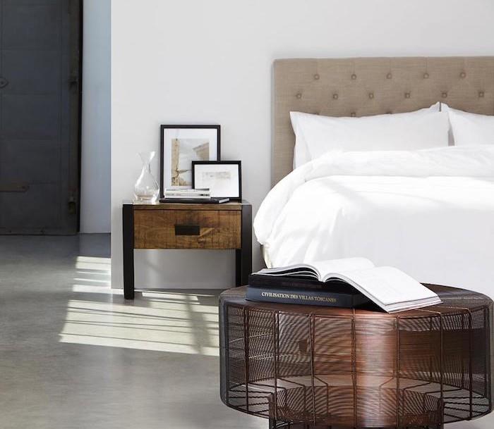 طاولة سرير جانبية خشبية مع أرجل معدنية صناعية ريفي مظهر ريترو