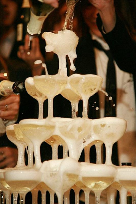 beundransvärt-champagne-glas-personlig-champagne-glas-fontant