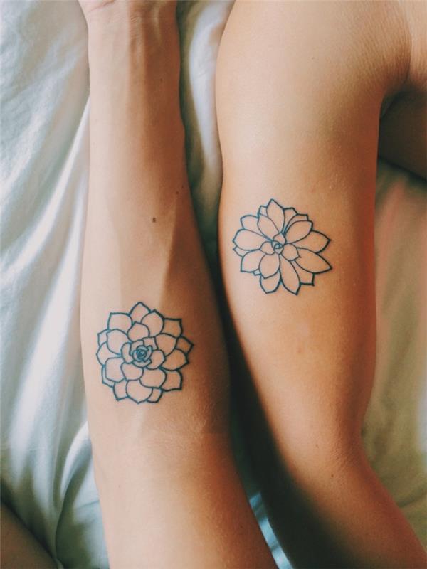 Krásne kvetinové tetovanie cool kvetinové tetovanie