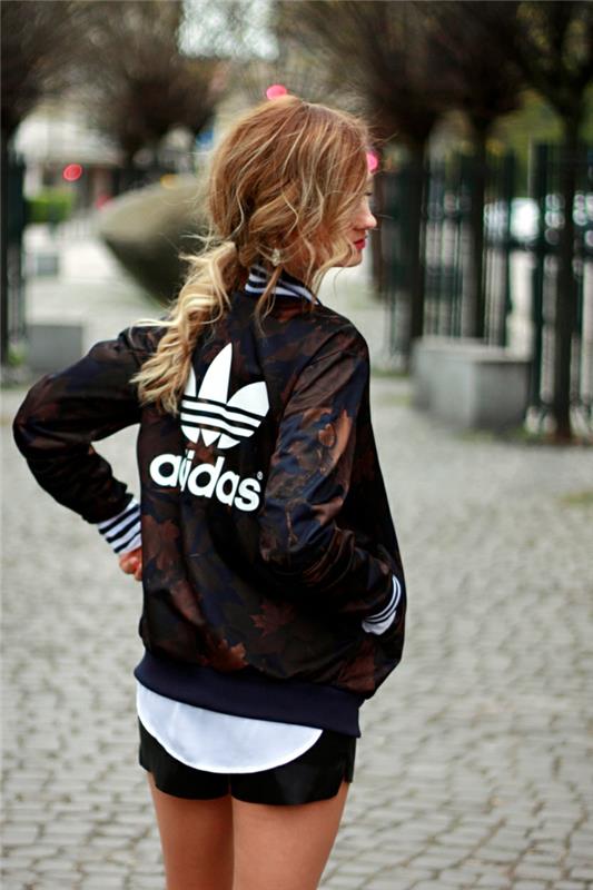 Teenage girl outfit svart och vitt outfit sportkläder trendig kvinna adidas