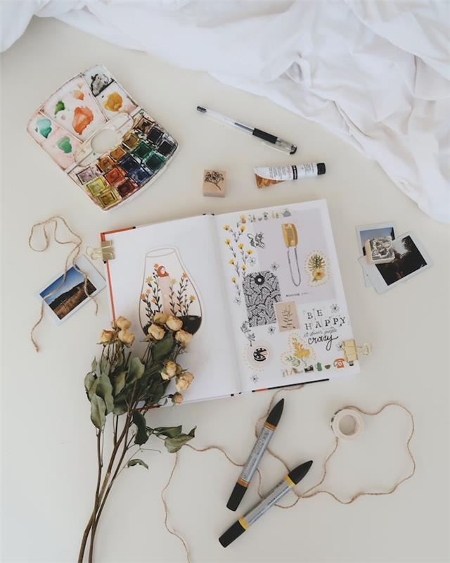 Enkelhet i ritningar och snitt, bukett med små gula rosor blommor, scrapbooking album, lagra dina konstfoton i originalalbum
