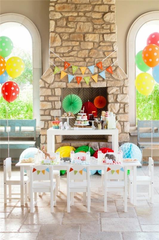 slávnostná atmosféra-dekorácia-stôl-narodeniny-cool-nápad